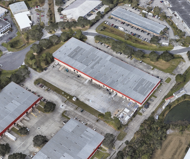 Stone paver wall display for custom pools in Florida